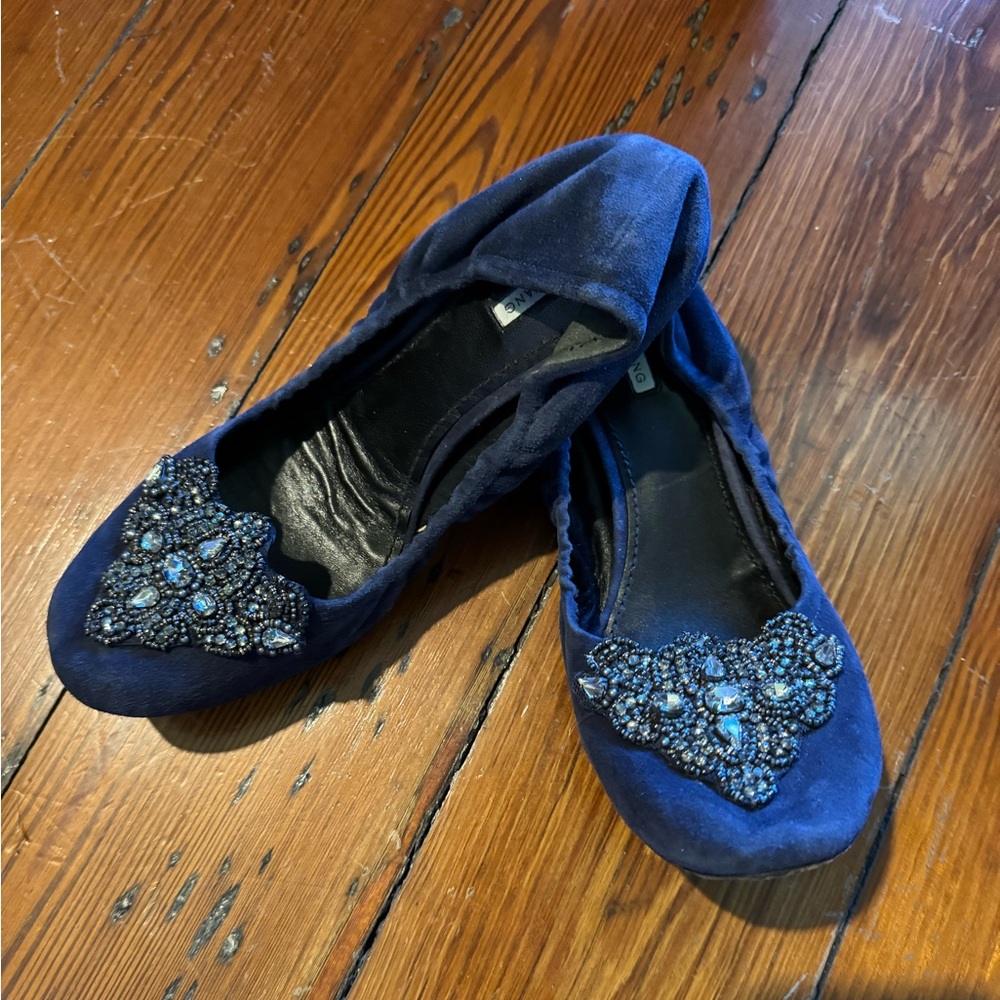 Vera Wang Navy Jewelry Ballet Flats size 9